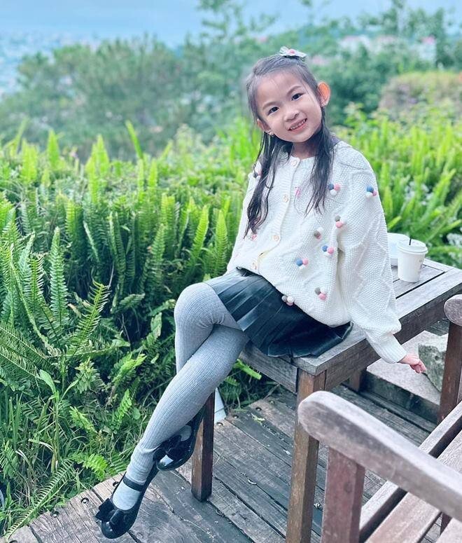 Con gái xinh đẹp của Lam Trường và vợ Yến Phương.
