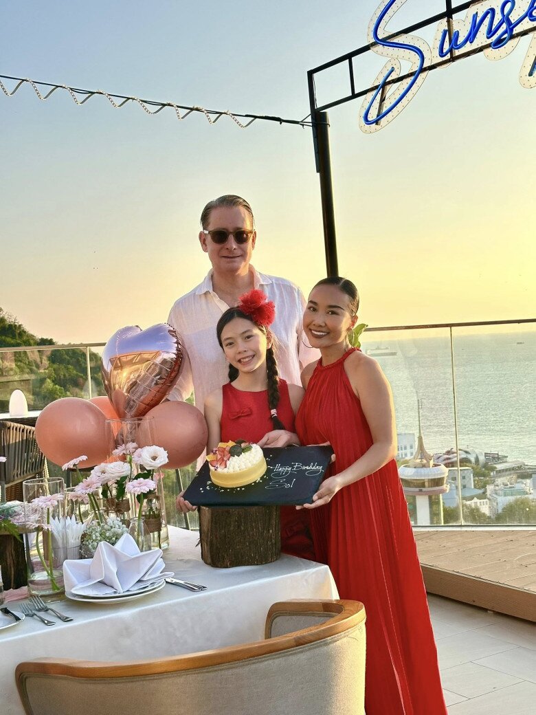 Bé gái lai Tây xinh nhất nhì showbiz Việt khiến dân tình xôn xao với diện mạo tuổi dậy thì, học trường quốc tế 900 triệu - 8