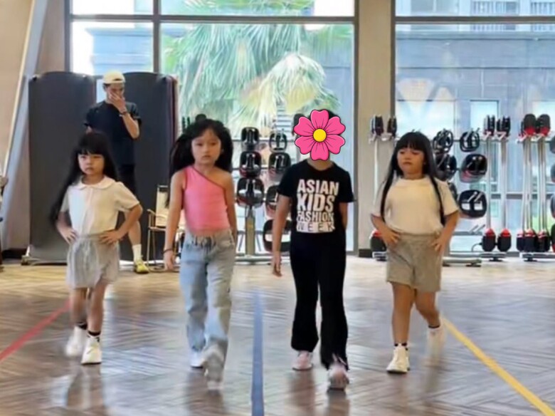 Con gái Trường Giang - Nhã Phương học mẫu nhí cùng cặp song sinh nhà Vân Trang, 3 nhóc tỳ thần thái chuyên nghiệp - 2