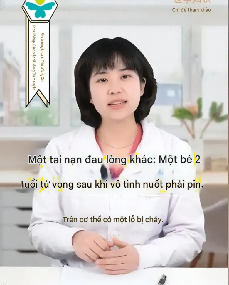 Cháu nuốt nhầm pin cúc áo, bà nội cố gắng gây nôn nhưng mẹ đứa trẻ cản, BS khen: Chị rất thông minh! - 2