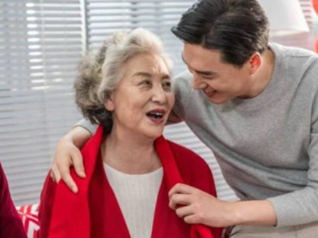 Yêu con - 5 sai lầm phổ biến của người già sau tuổi 60 khiến gia đình ngày càng xáo trộn, con cái xa cách cha mẹ