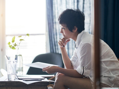 Yêu con - Sau khi sống cùng con dâu tôi mới thấm: Tại sao ngày càng nhiều người thà đi du lịch còn hơn ở nhà chăm cháu