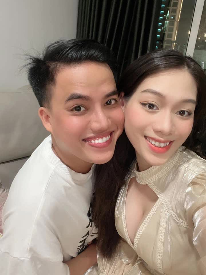 Duy Khương và bà xã hot girl sinh năm 1998.