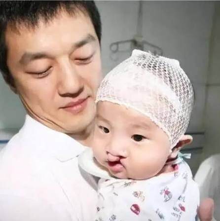 Con gái hở hàm ếch của Lý Á Bằng gây kinh ngạc vì dậy thì xinh khác hẳn lúc nhỏ, cao 1m75, dáng đẹp chuẩn người mẫu - 3