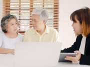 Yêu con - Kiểu "con cái trưởng thành sống dựa vào cha mẹ" đang phổ biến, không xin tiền nhưng khiến cha mẹ già cạn kiệt