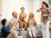 Yêu con - Dốc hết tiền bạc đi chăm sóc con cháu, cuối đời tôi hối hận vì nhận ra mình chỉ có thể dựa vào người này!