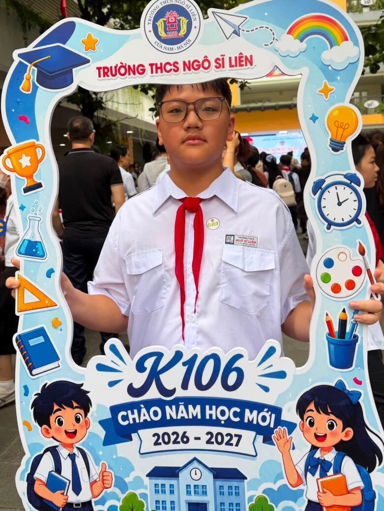Sau 10 năm bố mẹ ly hôn, con trai DV Thu Quỳnh lớn phổng phao, cao 1m6, gương mặt là amp;#34;bản saoamp;#34; Chí Nhân - 1