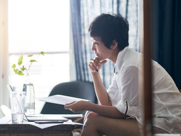 Yêu con - Sau khi sống cùng con dâu tôi mới thấm: Tại sao ngày càng nhiều người thà đi du lịch còn hơn ở nhà chăm cháu