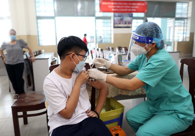 Chủ động tiêm vắc xin đủ mũi, đúng lịch là biện pháp phòng bệnh an toàn, hiệu quả nhất là với trẻ nhỏ. Ảnh minh họa. 