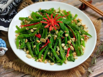 Sức khỏe - Loại rau nào có nguy cơ ngậm hóa chất, lại chứa ổ ký sinh trùng nhưng người Việt ưa dùng, khi ăn cần lưu ý điều này?