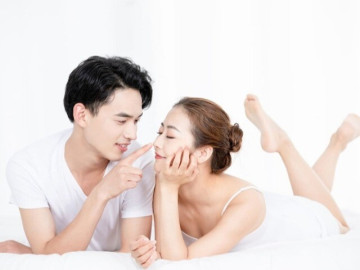 Sức khỏe - Vào ngày "đèn đỏ" chị em có nên làm "chuyện ấy" với chồng? Đây là lời khuyên từ chuyên gia giúp cuộc yêu an toàn