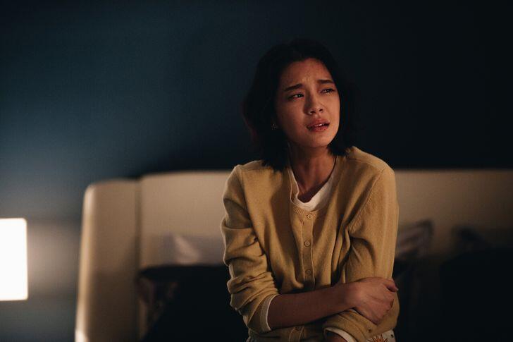 Sau khi đọc tin nhắn giữa chồng và cô đồng nghiệp, tôi không tài nào ngủ nổi. (Ảnh minh họa)