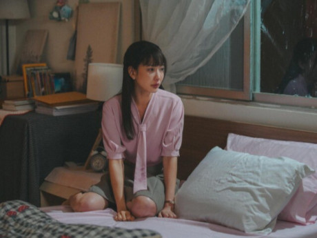 Anh rể và chị gái xin ở nhờ vài hôm, khi dọn nhà tôi hoang mang khi thấy tờ giấy hai người làm rơi