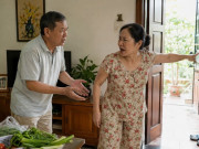 Yêu - Chồng nghỉ hưu ngày nào cũng bám lấy vợ, tôi tức giận đuổi đi, nửa đêm thấy cuốn sổ ông viết mà cay mắt