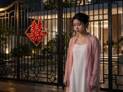 Yêu - Đêm tân hôn, tôi vừa diện váy ngủ khêu gợi, tim đập rộn ràng, mẹ chồng đã gõ cửa, dập tắt mọi ảo tưởng
