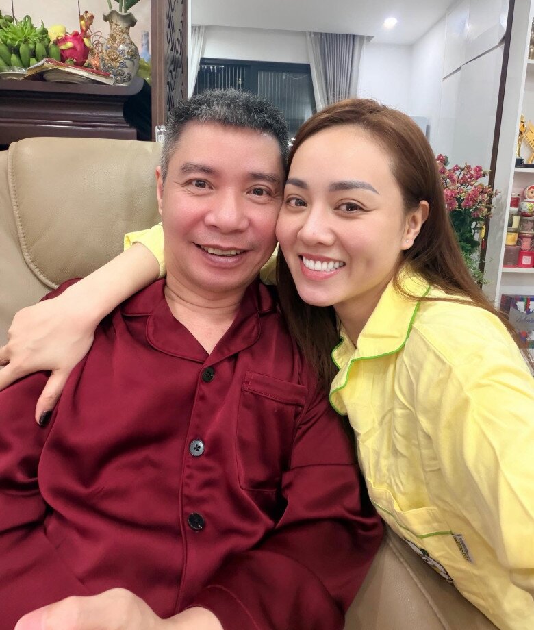 Vợ trẻ NSND Công Lý nói thẳng về chuyện chán chồng, ly hôn, hé lộ thực tế hôn nhân hiện tại - 2