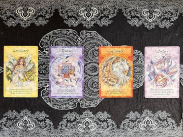 Yêu - Trắc nghiệm: Chọn 1 lá bài, hé lộ người ấy là lương duyên hiếm có hay kiếp nạn bạn nên tránh xa