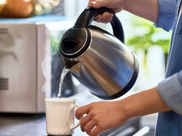 Tại sao dù tiện lợi nhưng người Mỹ hiếm khi dùng ấm siêu tốc? Hóa ra đây là lý do