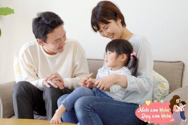 Trẻ sẽ có động lực học hỏi nhiều hơn khi bố mẹ dùng sự nhẹ nhàng để giáo dục trẻ.