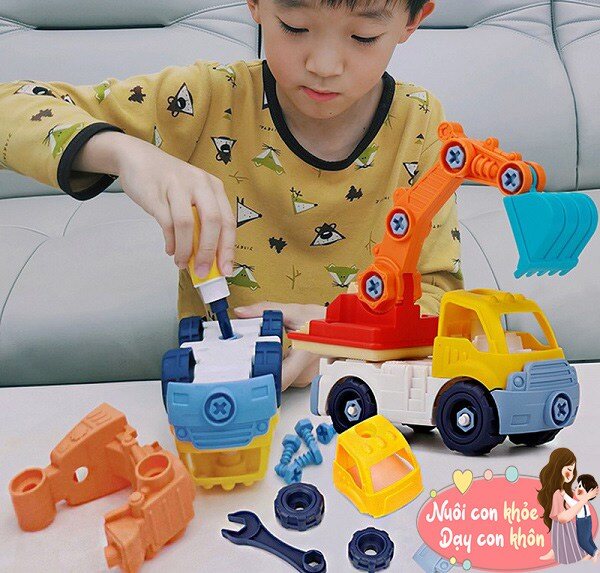 Những đứa trẻ thường xuyên thích tháo và lắp các món đồ chơi cũng là biểu hiện của trí thông minh cao.