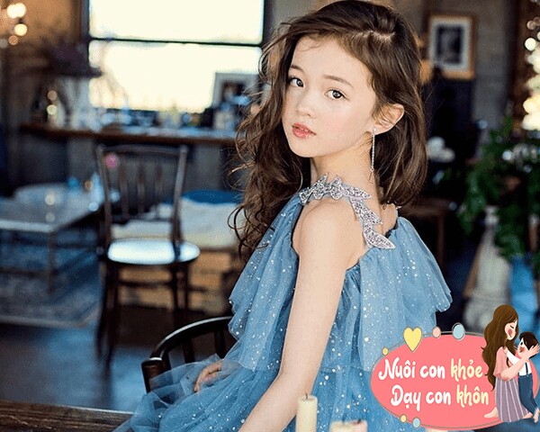 Bất kỳ cha mẹ nào cũng mong con mình luôn xinh đẹp, nổi bật. (Ảnh minh họa)