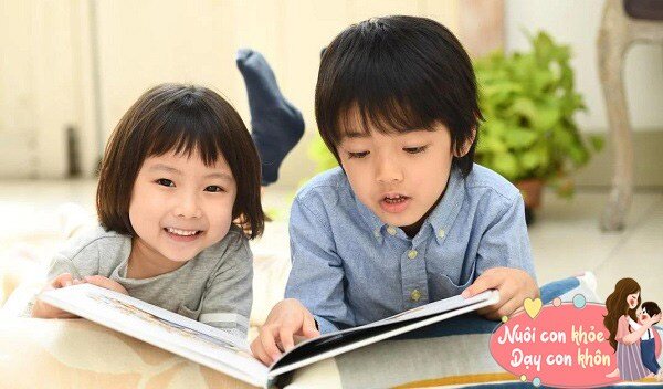 Đọc sách là một trong những phương pháp hiệu quả giúp trẻ rèn luyện trí tuệ.