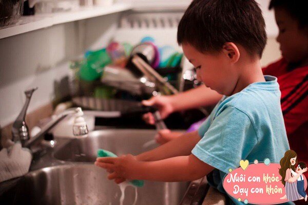 Một trong những lợi ích khi cho con làm việc nhà sớm là tính tự lập.