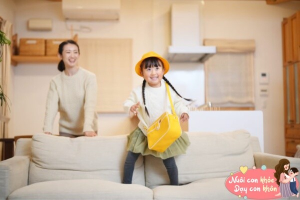 Trẻ sẽ dễ bị sốc nhiệt vì không thích nghi kịp thời với môi trường nhiệt độ thay đổi đột ngột.