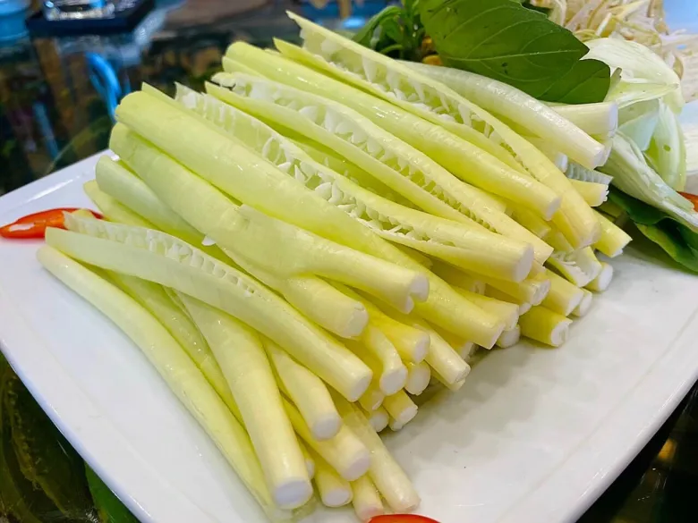 Cây dại mọc bờ mương, nay thành đặc sản trồng 2 tháng cho thu hoạch, giá 70.000 đ/kg được người thành phố ưa chuộng - 3