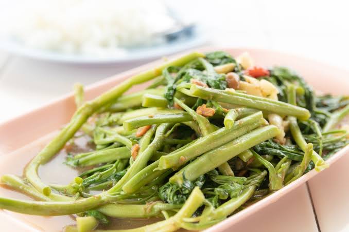 Cây dại mọc bờ mương nay thành đặc sản nổi tiếng, trồng 30 ngày cho thu hoạch, giá 60.000 đồng/kg được người thành phố ưa chuộng - 3
