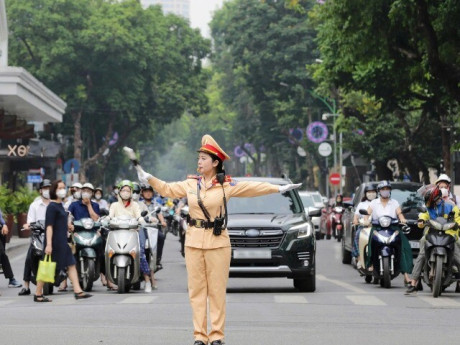 Hà Nội tạm cấm/hạn chế nhiều tuyến đường sáng 11/7
