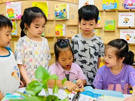 Chưa học chữ trước khi vào lớp 1, trẻ liệu có theo kịp bạn bè?