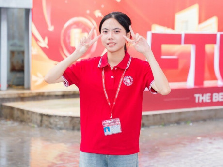 Thủ khoa thi tốt nghiệp THPT năm 2026 chọn theo học Trường ĐH Ngoại thương