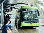 Xe buýt đón người dân đi lại miễn phí khắp TP.HCM từ hôm nay