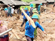 Tin tức - Băng bùn, vượt suối dựng lại nhà cho người dân Sơn La sau mưa lũ, sạt lở