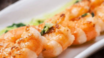Cứ nghĩ vỏ tôm là "kho canxi", chuyên gia chỉ ra phần bổ dưỡng hơn lại không phải ở đó