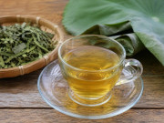 Sức khỏe - Trà lá sen: Ai nên uống và dùng thế nào để an toàn?