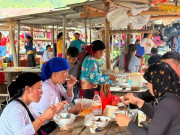 Lifestyle - Phiên chợ lùi độc đáo ở miền Bắc, khách vượt xa tới thưởng thức món ngon