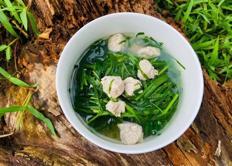 Cây dại mọc bờ mương nay thành đặc sản nổi tiếng, trồng 45 ngày cho thu hoạch, giá 60.000 đồng/kg được người thành phố ưa chuộng - 4