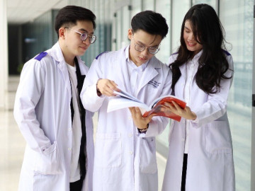 Tuyển sinh đại học 2026: Dự báo điểm chuẩn ngành Y khoa tăng