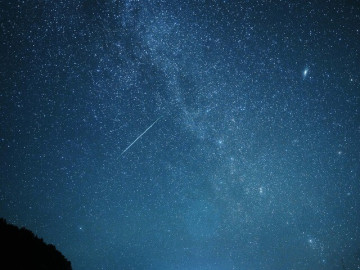 Săn mưa sao băng Perseids đẹp nhất năm: Cận cảnh những vệt sáng xé màn đêm