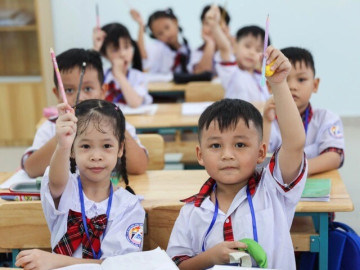 Dự kiến Tiếng Anh thành môn bắt buộc với lớp 1 từ năm 2028