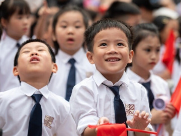 Tin tức - Thầy trò cả nước rộn ràng khai giảng