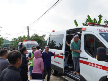 Vụ án mạng ở Đồng Nai: Người thân khóc nghẹn đón linh cữu con cháu về Nghệ An