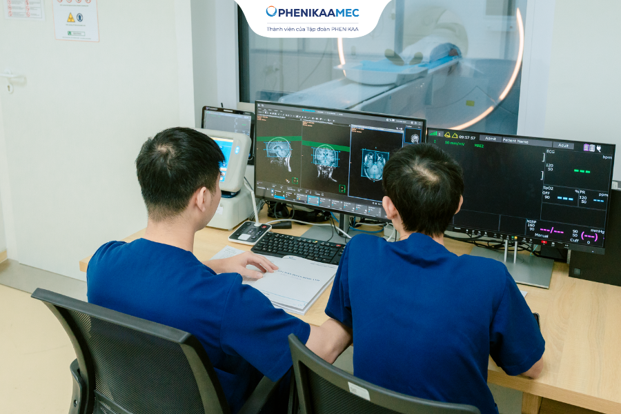 Hệ thống máy chụp hiện đại cùng đội ngũ kỹ thuật viên giàu kinh nghiệm