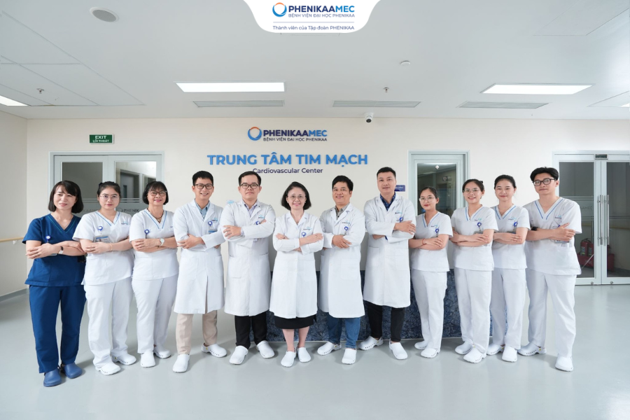 Đội ngũ chuyên gia đầu ngành đồng hành cùng trái tim người Việt
