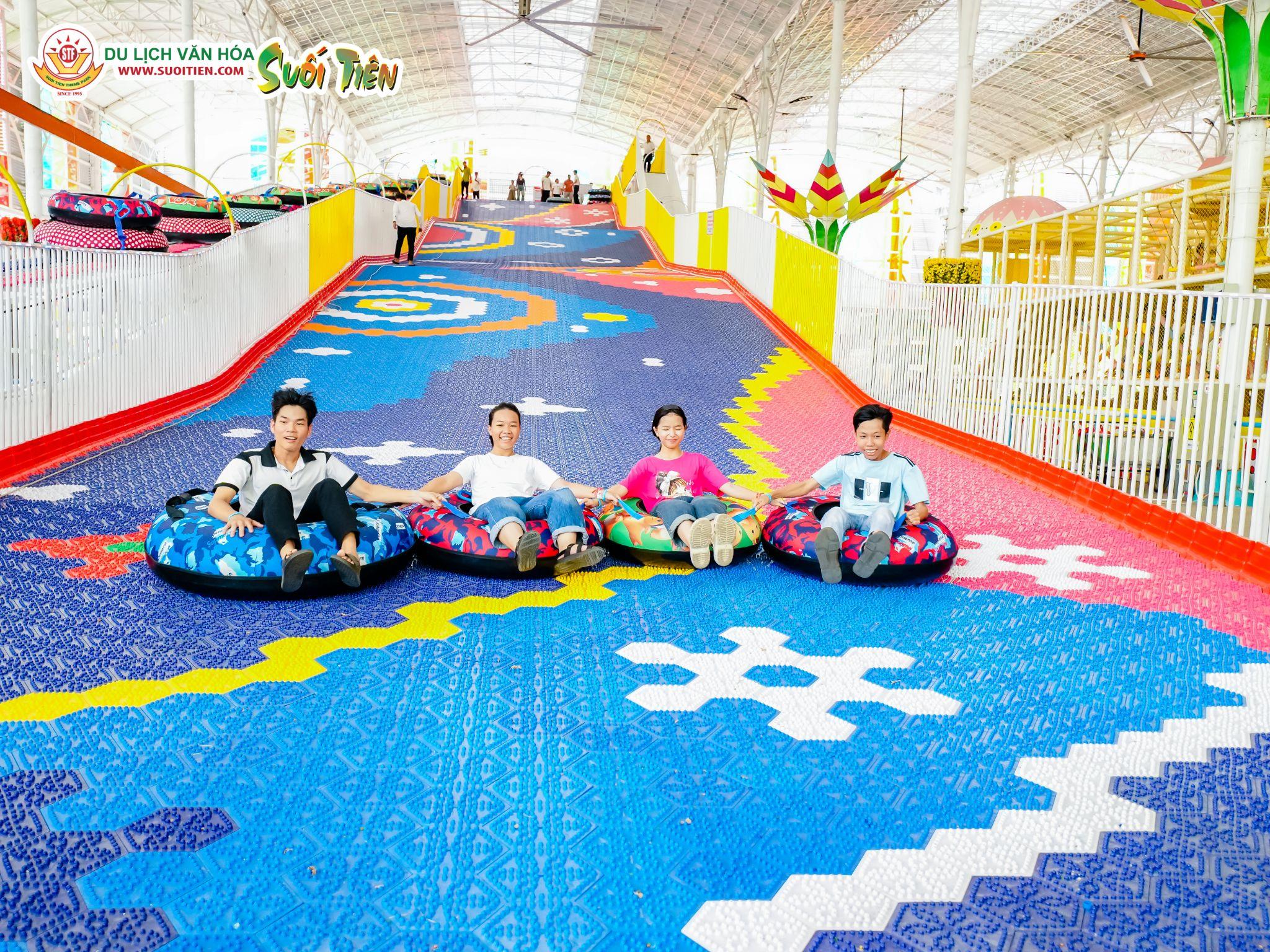 Đường trượt sắc màu Rainbow Rush được Suối Tiên đưa vào hoạt động từ tháng 6/2026