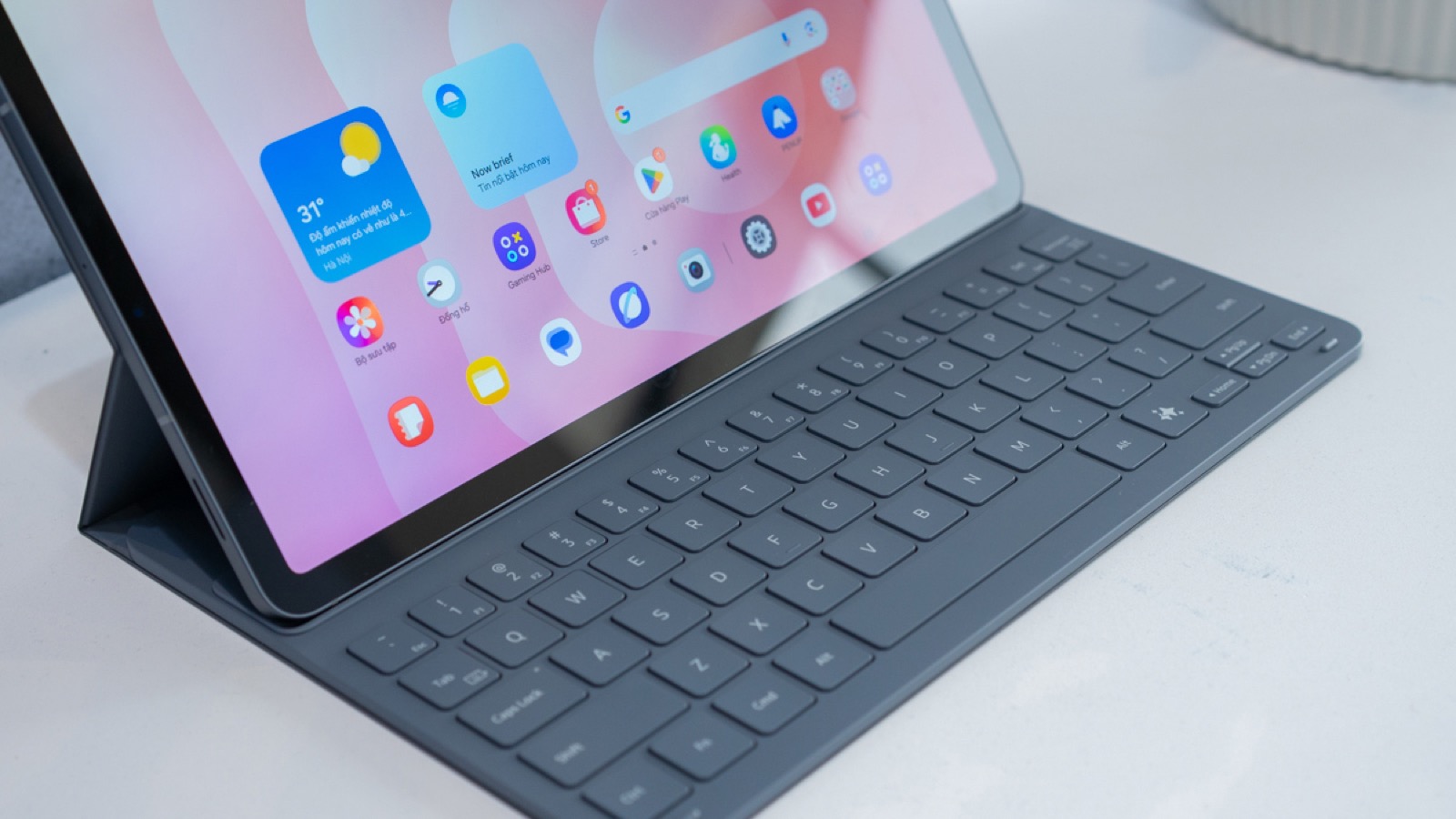 One UI 8 hỗ trợ 39 ngôn ngữ khi soạn văn bản