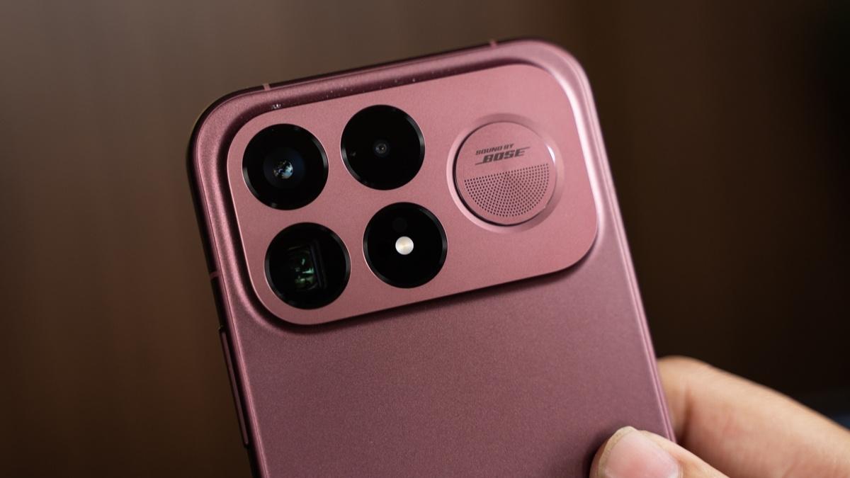 Cụm camera sau với ống kính chính
