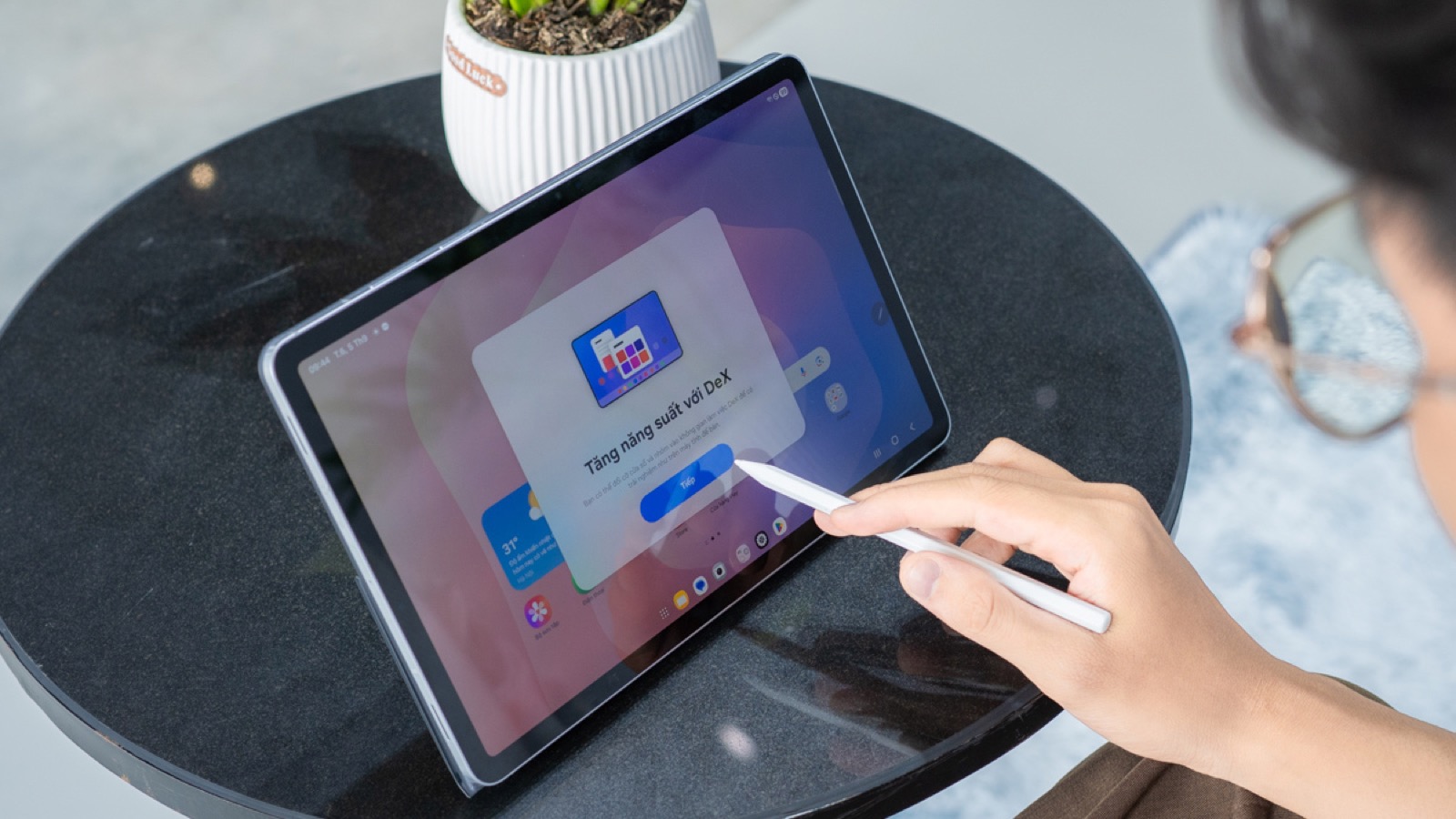 DeX chuyển giao diện sang phong cách máy tính hỗ trợ đa nhiệm